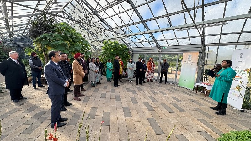 Consulate officials offered floral tributes to Mahatma Gandhi’s bust at Saughton Park on Gandhi Jayanti day.